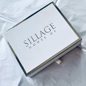 HOUSE OF SILLAGE 6” White & Silver Gift Box